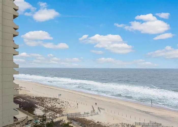 Family Friendly Ocean Front 2 Bedroom Plaza With Indoor & Outdoor Pool!