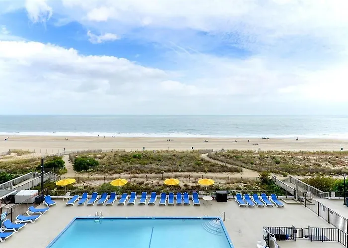 Family Friendly Ocean Front 2 Bedroom Plaza With Indoor & Outdoor Pool! *